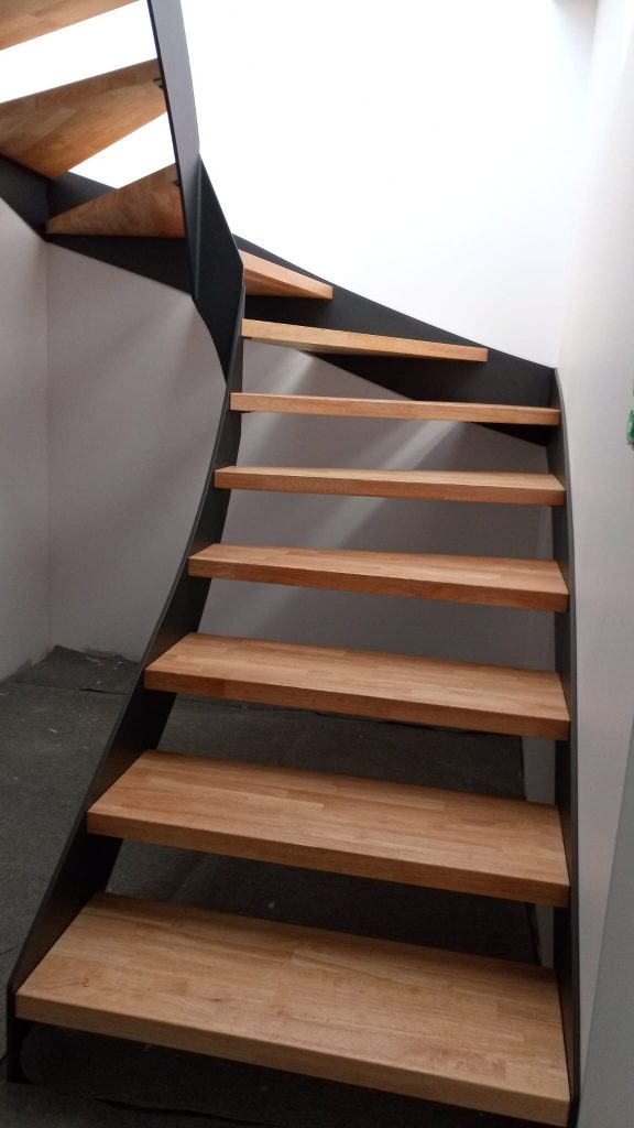 Escalier 1/2 tournant bois/métal