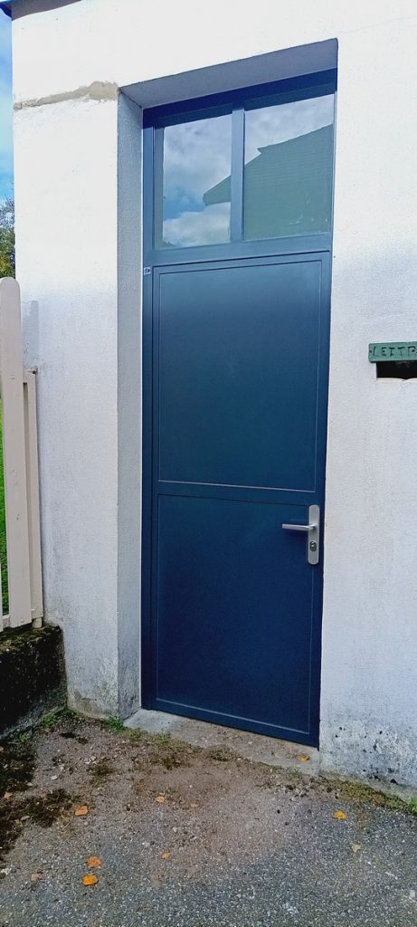 Porte métallique